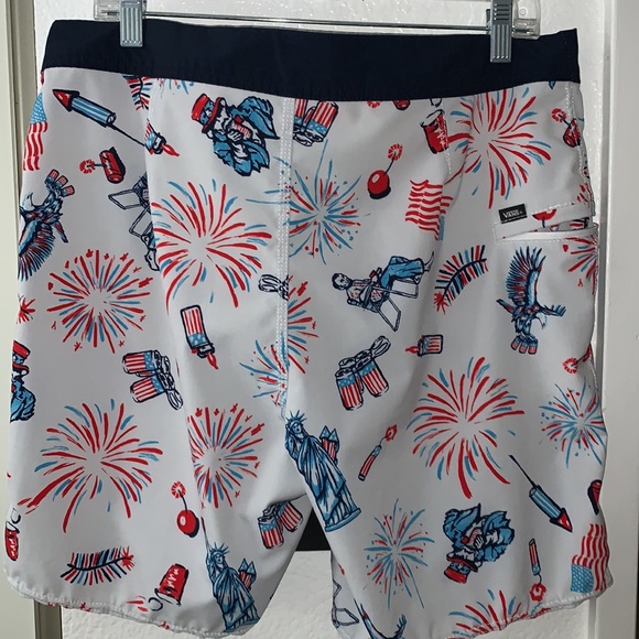 VANS Stars & Stripes Board Shorts - Picture 6 of 7